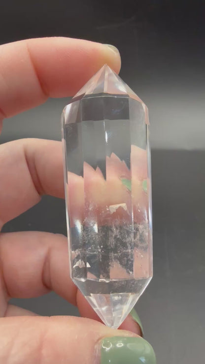 Clear Quartz Vogel Wand with Phantoms – 50 g | 7.2 × 4 cm