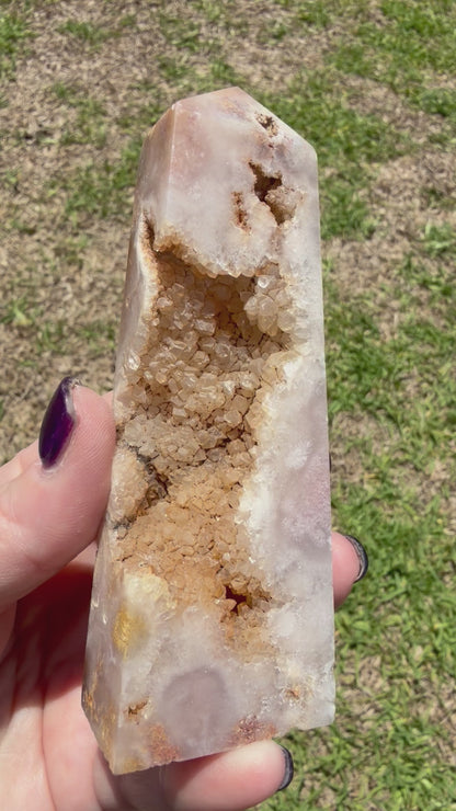 Flower Agate Druzy Tower 12 × 5 cm | 142 g