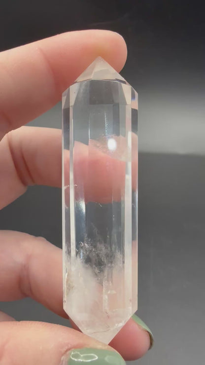 Clear Quartz Vogel Wand – 43 g | 7.3 × 2 cm