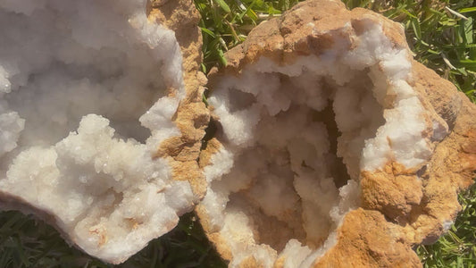 Natural Quartz Geode – 2.7 kg