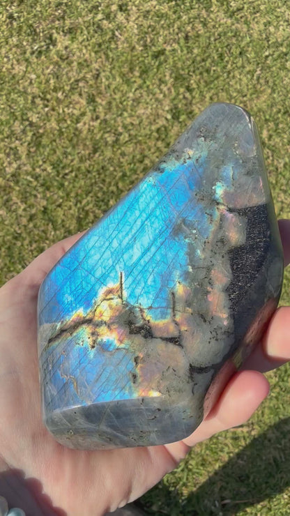 Labradorite Freeform – 685g